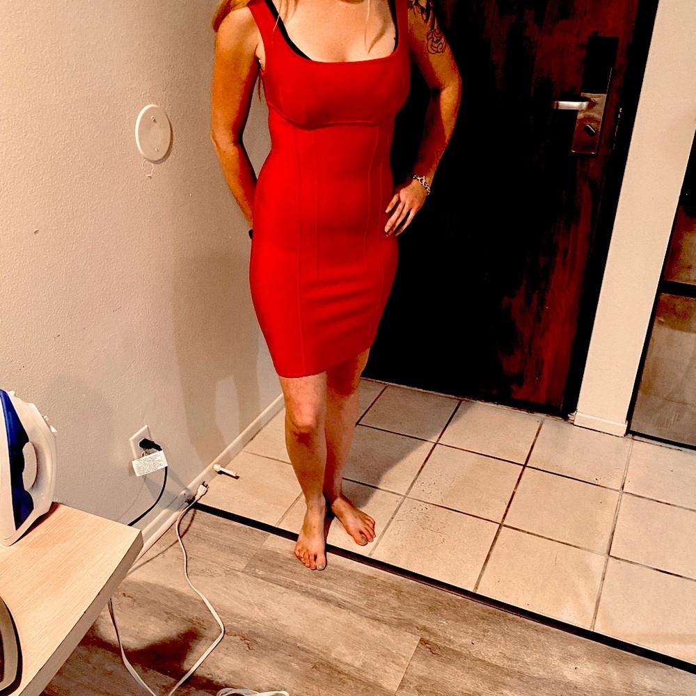 BNWT Herve leger hot pink bandage dress size med. - Picture 2 of 4